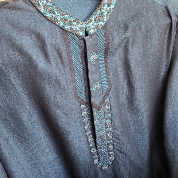 Men's Turquoise/Dark Blue Junaid Jamshed Kurta with Embroidered Collar- Small - Picture 6 of 13